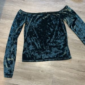 Green velvet off-the-shoulder long sleeve top